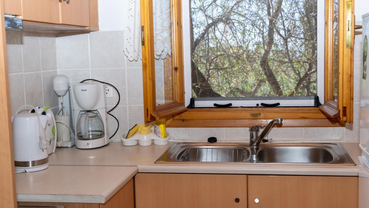 Appartement Trisilio à Kardamyli Extérieur photo