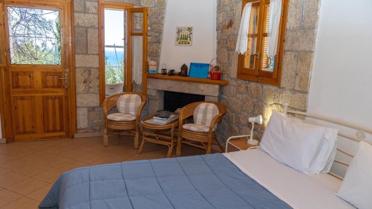 Appartement Trisilio à Kardamyli Extérieur photo