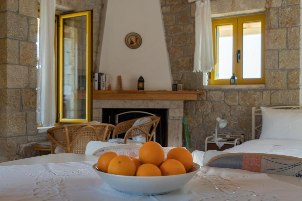 Appartement Trisilio à Kardamyli Extérieur photo