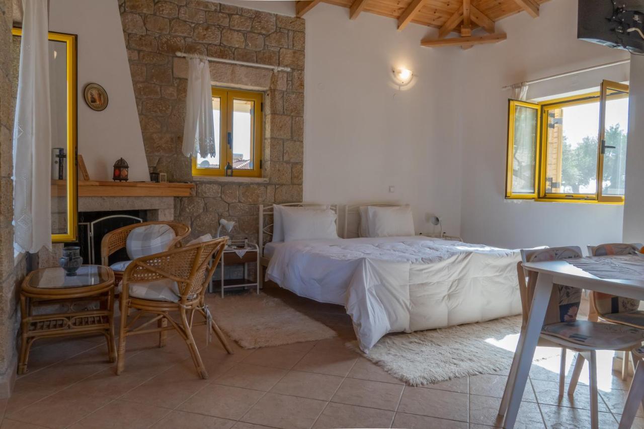 Appartement Trisilio à Kardamyli Extérieur photo